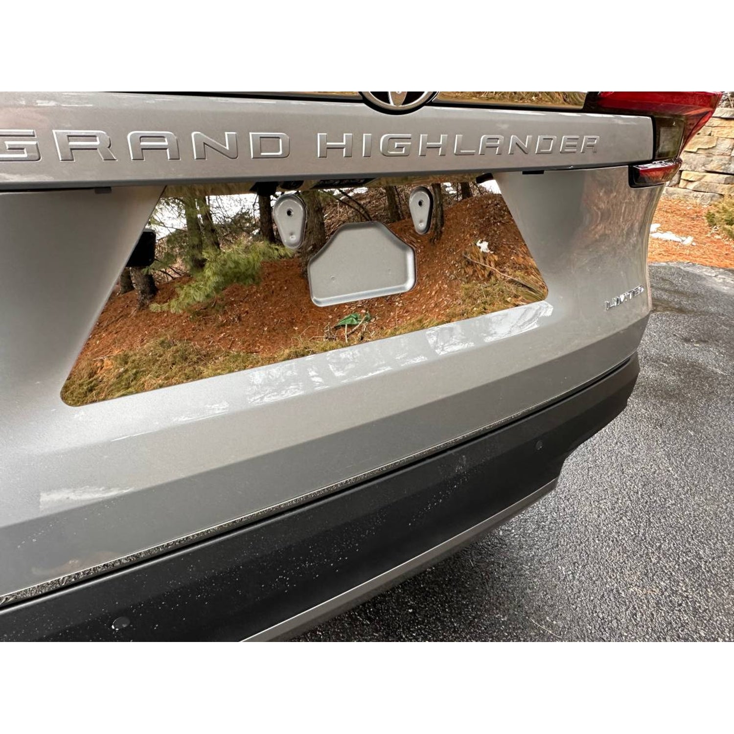 1Pc Stainless License Plate Bezel <br>2024 Toyota Grand Highlander