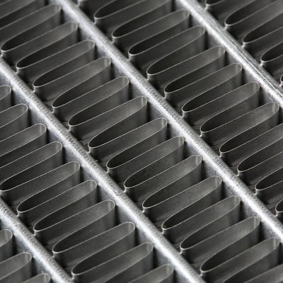 3-Rows Aluminum Cooling Radiator <br>96-05 Chevy S10, Blazer, GMC Jimmy