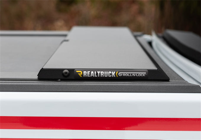 M-Series Locking Retractable Truck Bed Cover<br> 20-25 Jeep Gladiator 5 Ft. Bed