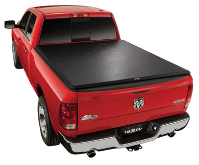 TruXport Roll Up Tonneau Cover -Black <br>09-18 (19-24 Classic) Ram 5.5 ft. Bed w/o RamBox