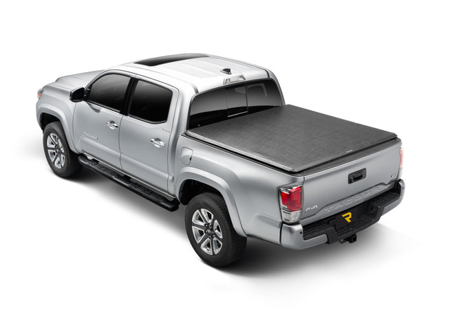 TruXport Roll Up Tonneau Cover -Black <br>07-13 Toyota Tundra with Track System 5.5 ft. Bed
