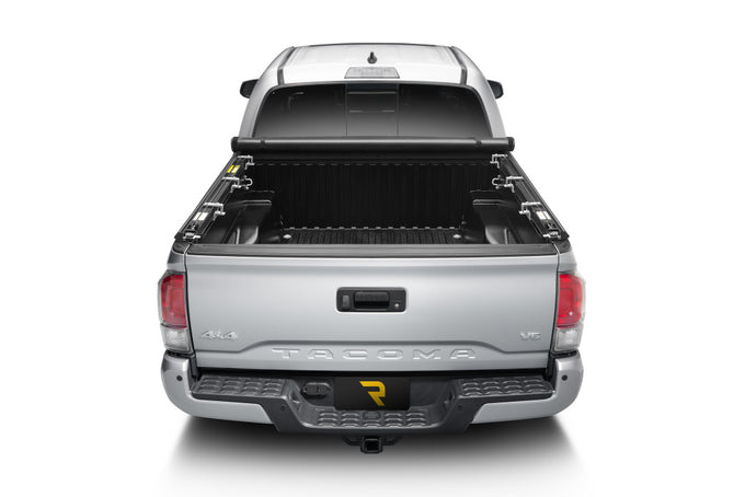 TruXport Roll Up Tonneau Cover -Black <br>07-13 Toyota Tundra with Track System 5.5 ft. Bed