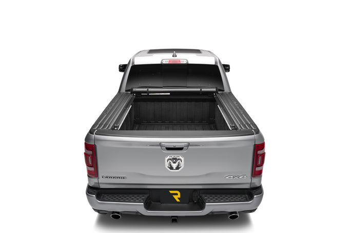 Lo Pro Roll Up Tonneau Cover -Black <br>09-18 (19-24 Classic) Ram 5.5 ft. Bed with RamBox