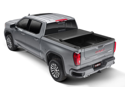 Lo Pro Roll Up Tonneau Cover -Black <br>19-25 Silverado, Sierra 5.75 ft. Bed
