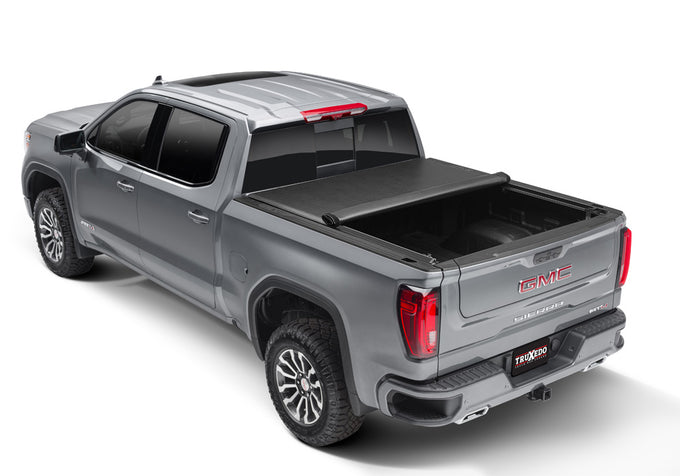 Lo Pro Roll Up Tonneau Cover -Black <br>19-25 Silverado, Sierra 5.75 ft. Bed