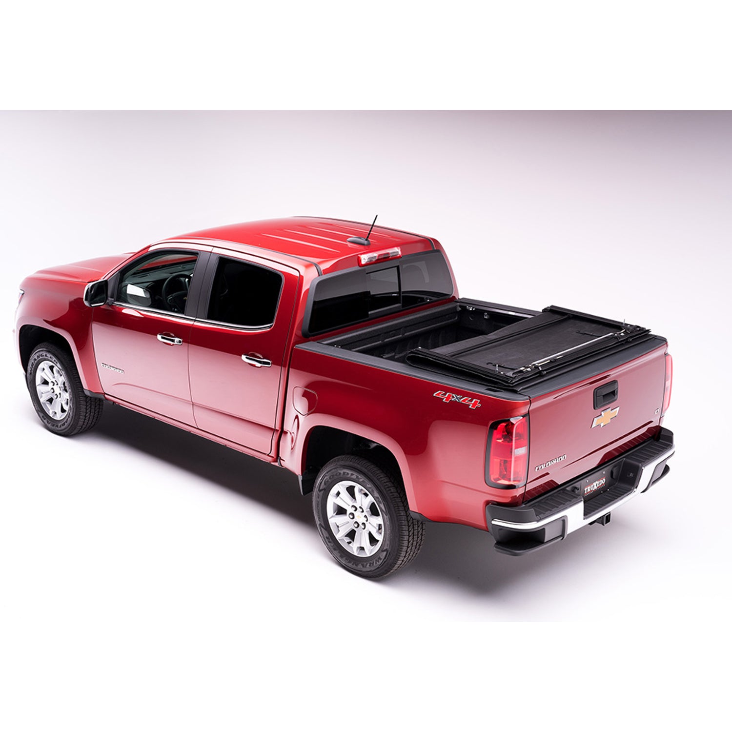 Deuce Soft Folding Tonneau Cover -Black <br>15-22 Chevy Colorado, GMC Canyon 5 ft. Bed