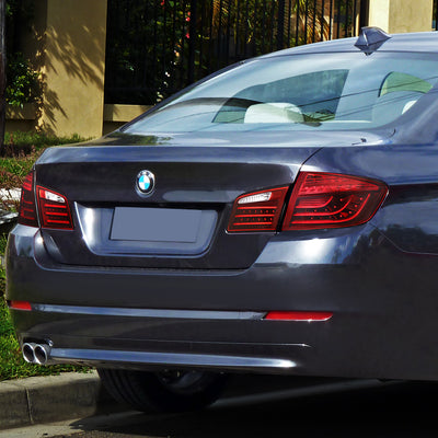 D-Motoring - Tail lights - 3D LED - Red Housing - Clear Lens - Plug-n-Play - Pair - BMW 528i & XDrive / 530i / 535i & XDrive / 550i & XDrive / M5 - 7